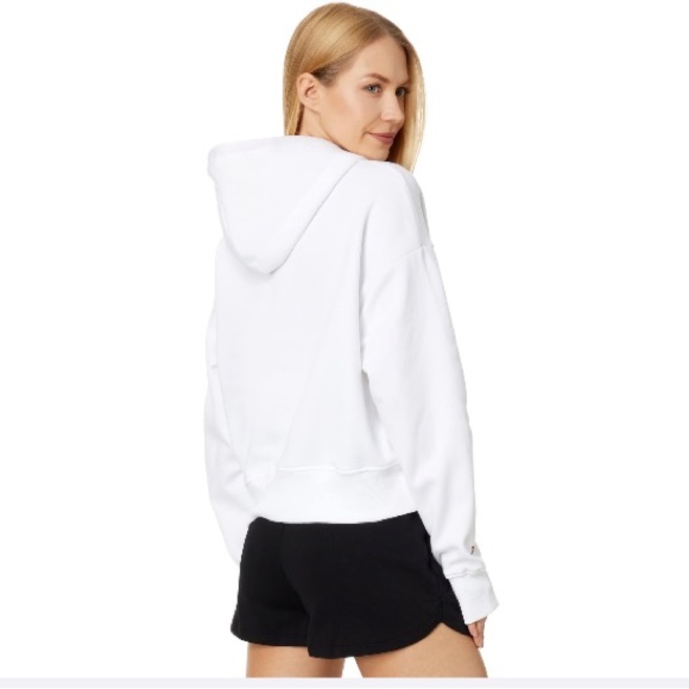 Beautiful the north face hoodie size L